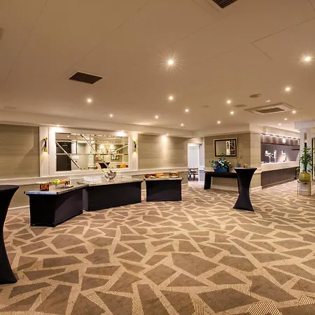 Doubletree By Hilton London Ealing-2